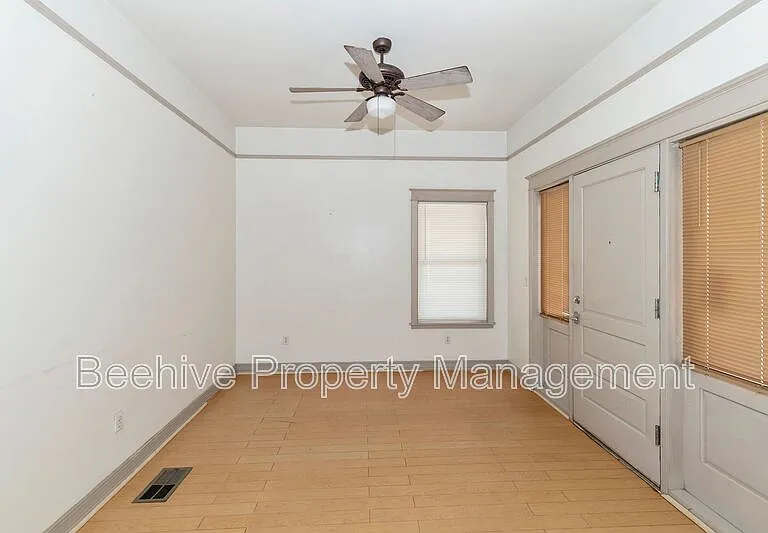 1301 W Monroe St #2 — Photo 16