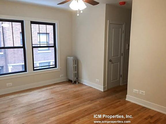 4th image of 518 W Cornelia Ave #2Y