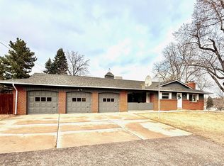 2110 Applewood Drive, Lakewood, CO 80215