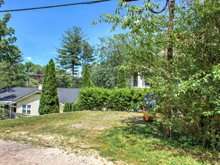 44 Chiles Ave — Photo 28