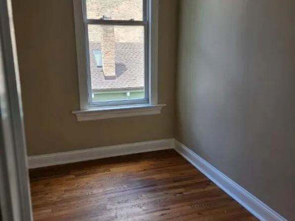 1102 N California Ave #2, Chicago, IL 60622