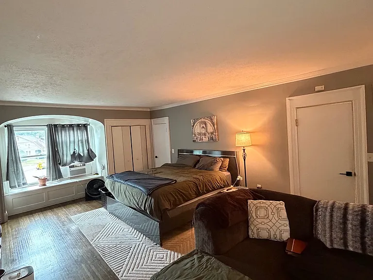 1701 James St — Photo 18