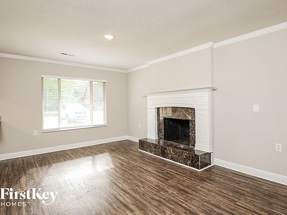 3rd image of 304 Pembrook St