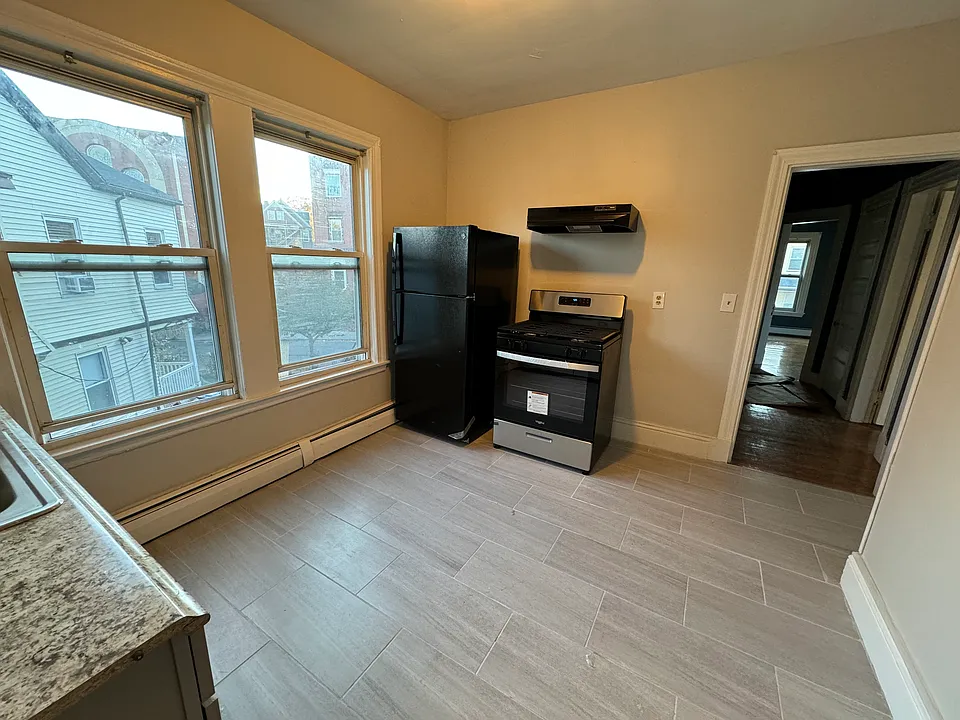 4 Otisfield St #2