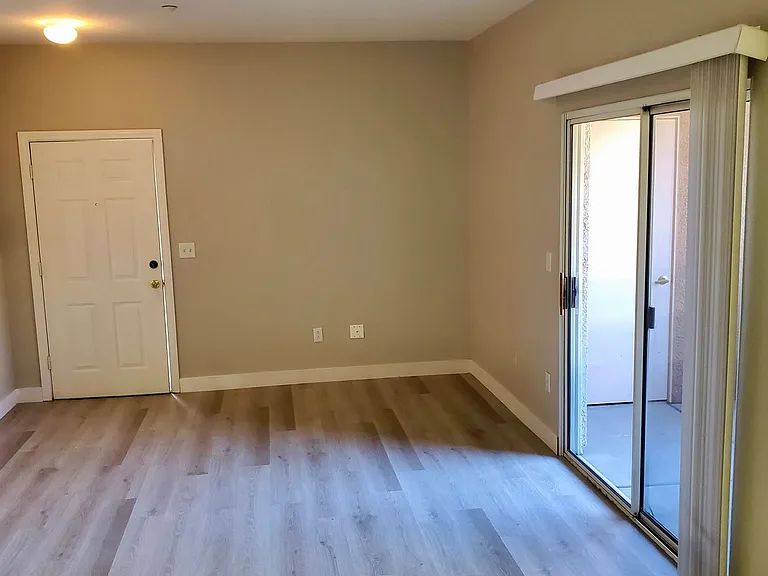 830 Carnegie St #513 — Photo 5