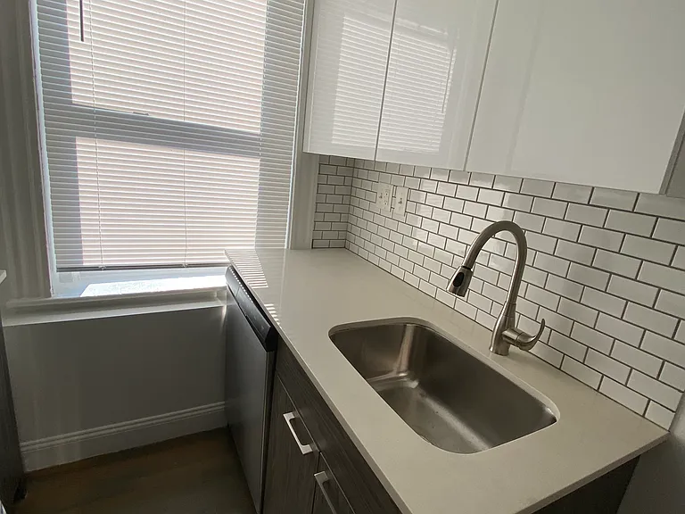 107 Jersey St #16 — Photo 7