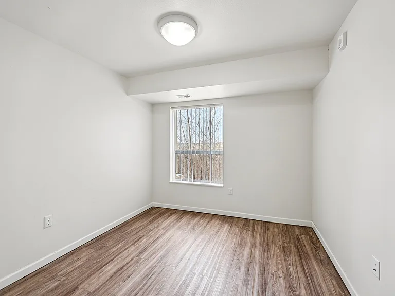 Valleyhigh Flats — Photo 24