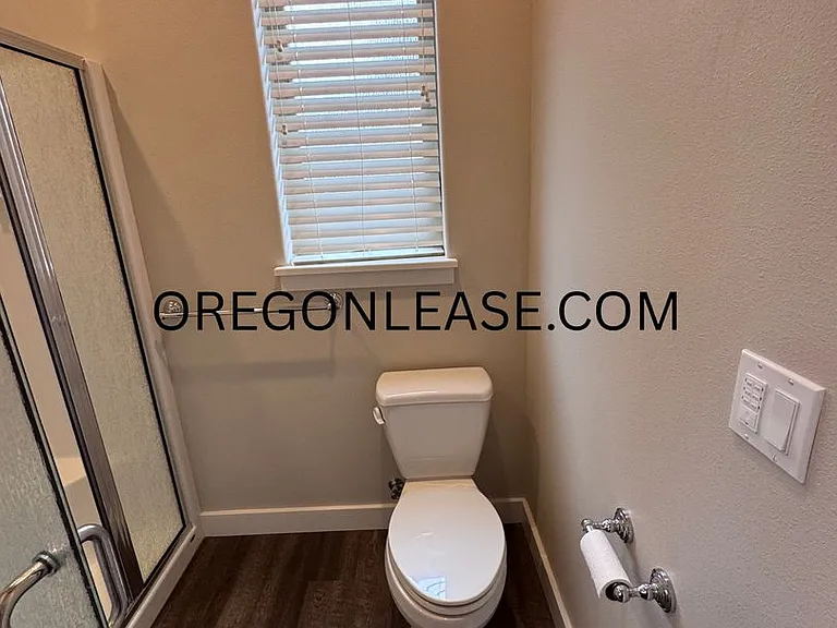 985 Lorella Ave — Photo 9