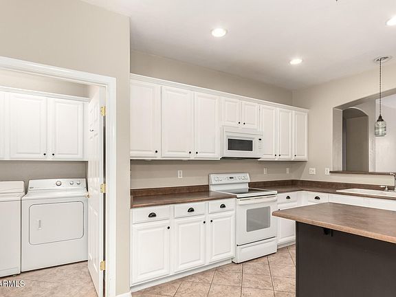 4th image of 14686 W CLARENDON Avenue