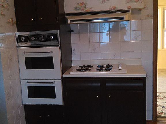 5th image of 8276 W Gunnison St