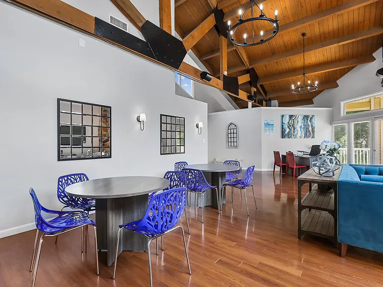 Stonecreek Club Apartments — Photo 6