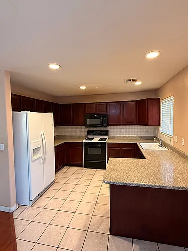 6101 Riflecrest Ave Photo 1
