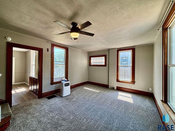 4th image of 618 S 2nd Ave