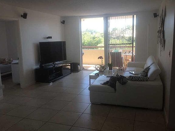 5th image of 7300 Wayne Ave APT 303
