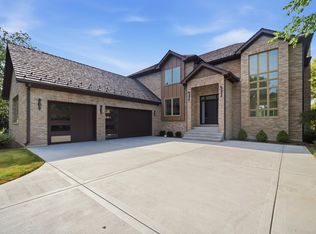 7234 Roxbury Ct, Mundelein, IL 60060