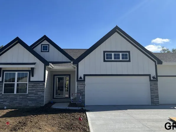 13609 S 54th St, Papillion, NE 68133