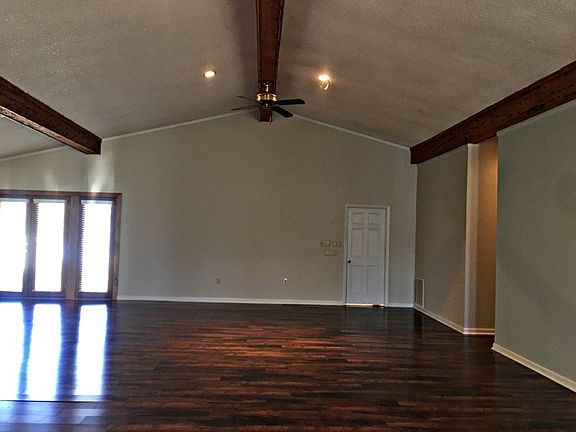 5th image of 55 Oakwood Cir