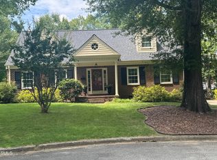 204 Westbrook Ct, Burlington, NC 27215