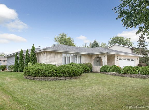 2nd image of 13949 S Teakwood Dr