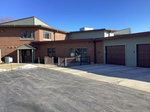 808 Lake Chapeau Dr APT 108, Albert Lea, MN 56007