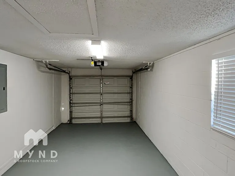 7606 Woodland Oaks Ct — Photo 18