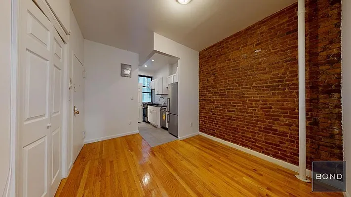 Rented by Bond New York | media 10