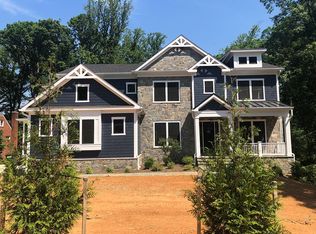 121 Kingsley Rd SW, Vienna, VA 22180