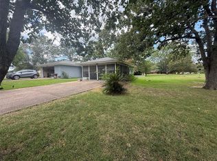 15 Meadow Lake Dr, Trinity, TX 75862