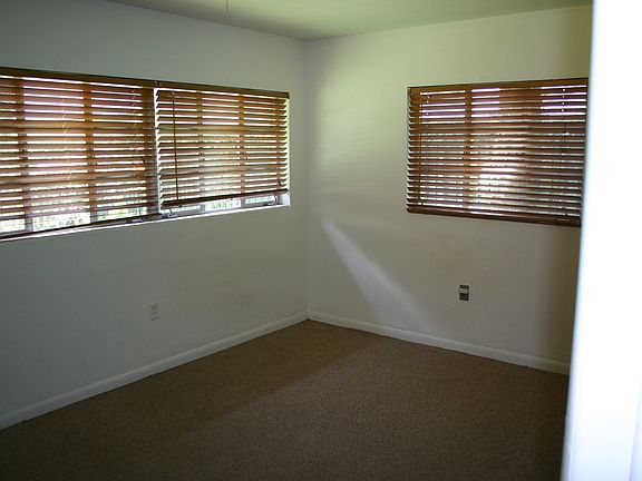 3rd image of 2131 Blossom Ln