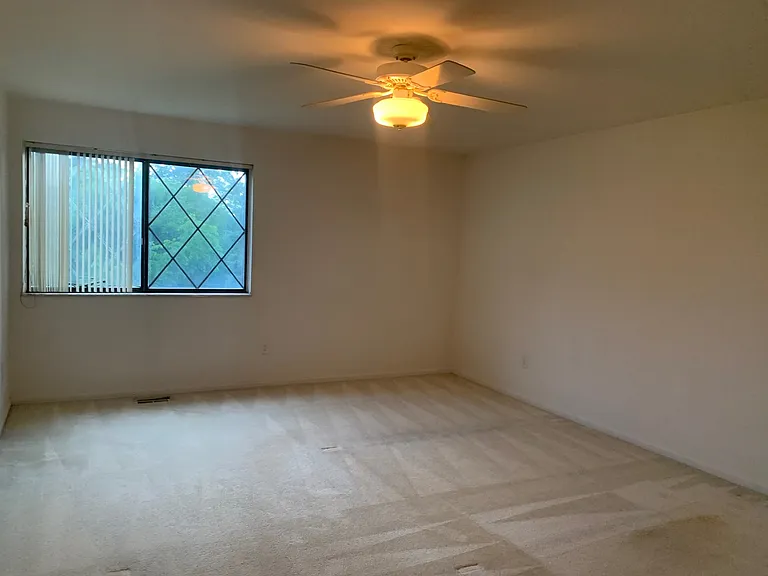 42160 Woodward Ave #8 — Photo 27
