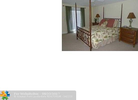5th image of 942 SW 7th St