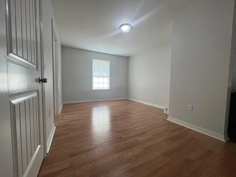 1860 NE Roberts Trl — Photo 15