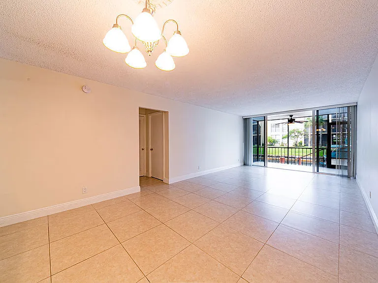6 Royal Palm Way #102 — Photo 9