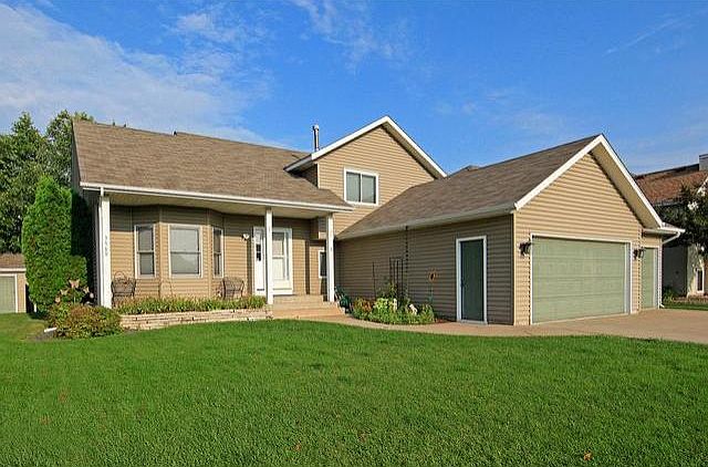1st image of 3480 Vista Ct