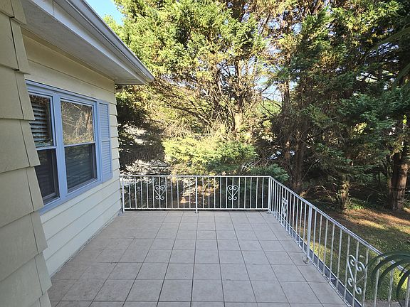 2nd image of 2284 Wallace Dr