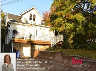 527 Lincoln Ave, Ridgefield, NJ 07657