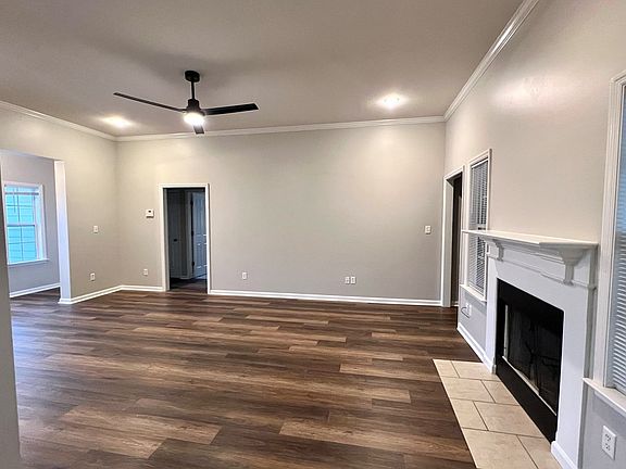 5th image of 2431 Muscogee Dr