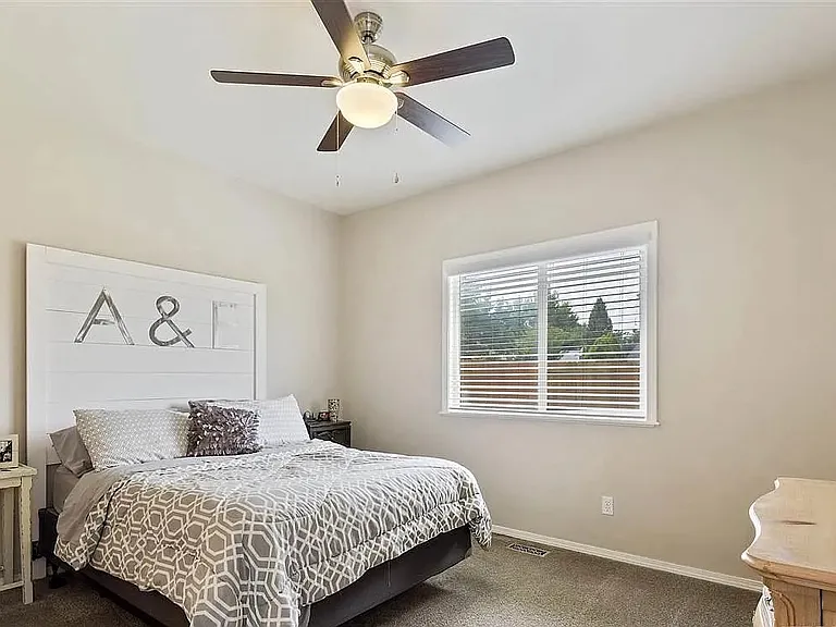 1845 E Griffon St — Photo 12