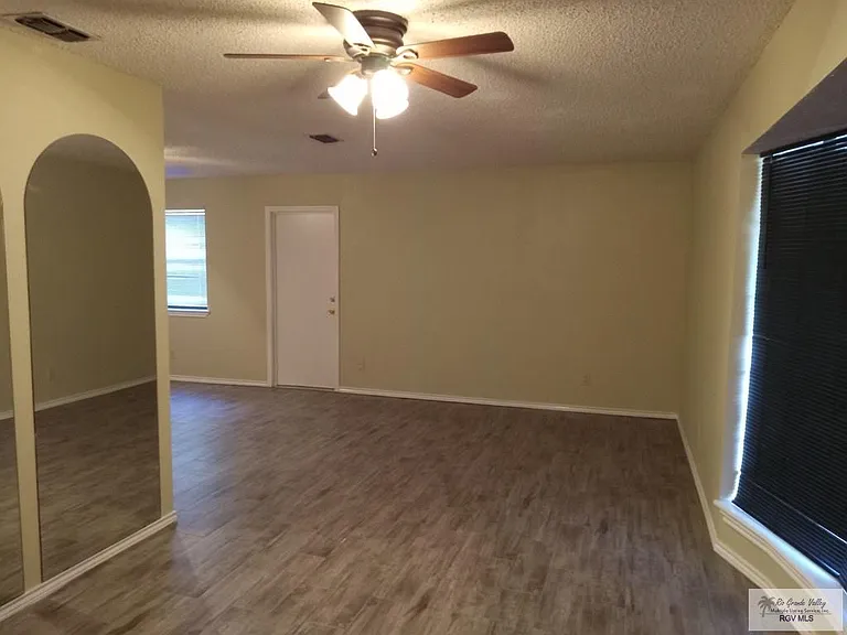 2821 Lotus Dr — Photo 3