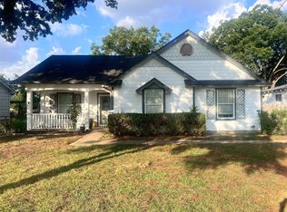 422 NE 36th St, Grand Prairie, TX 75050