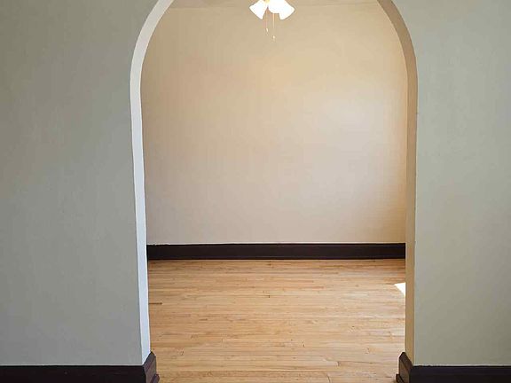3rd image of 5300-04 W Greenfield Ave #2