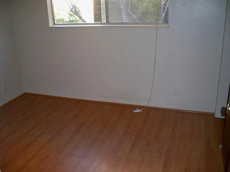 2032 Delaware St #4 — Photo 5