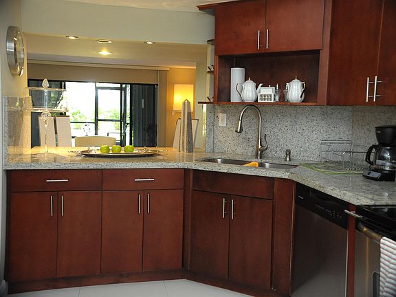 3rd image of 1705 Presidential Way APT B103