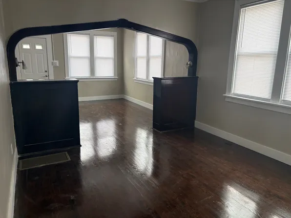 2323 169th St #B, Hammond, IN 46323