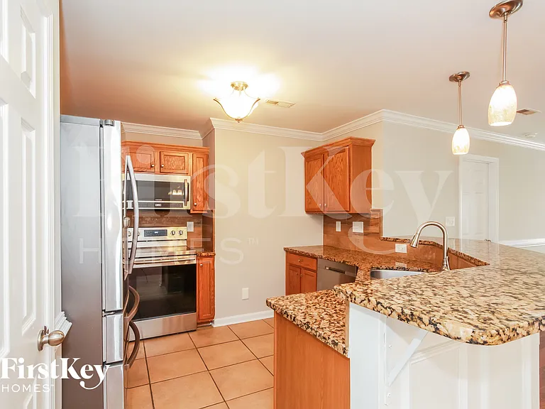 11319 Breezehill Ln — Photo 6