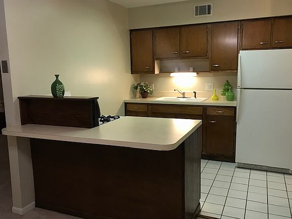 2nd image of 233 S Batavia Ave APT 2C