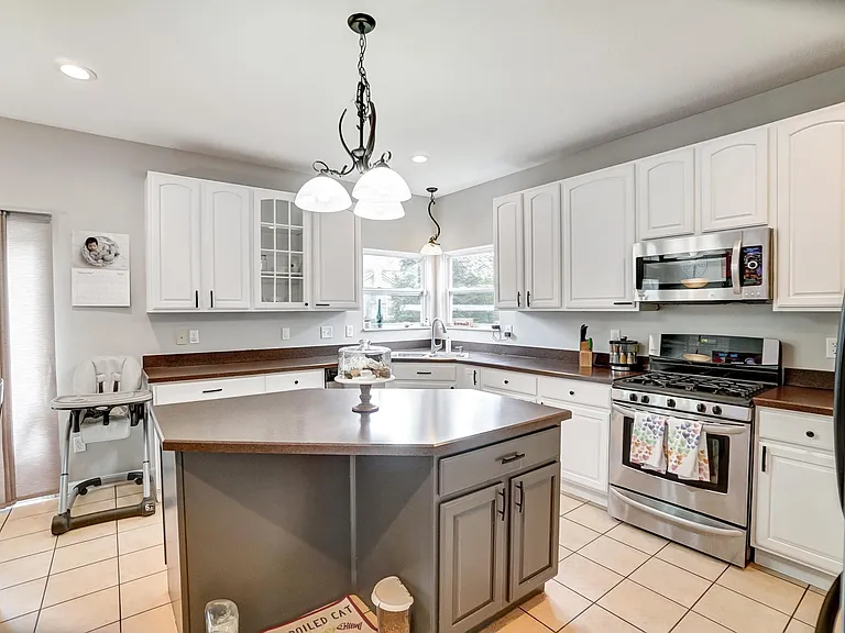 3234 Walkerview Dr — Photo 17