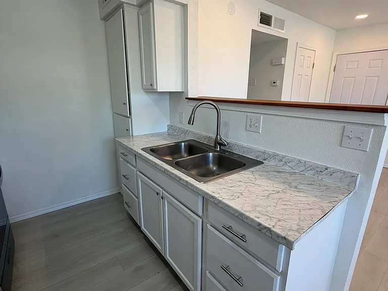10624 Towner Ave NE #C — Photo 9