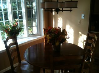 55 Shoreham Rd, Grosse Pointe Shores, MI 48236