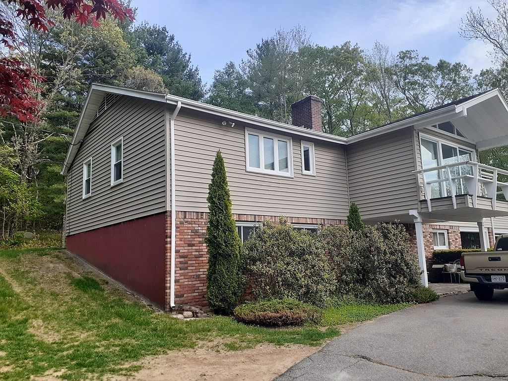 9898R Blackstone St, Blackstone, MA 01504 Zillow
